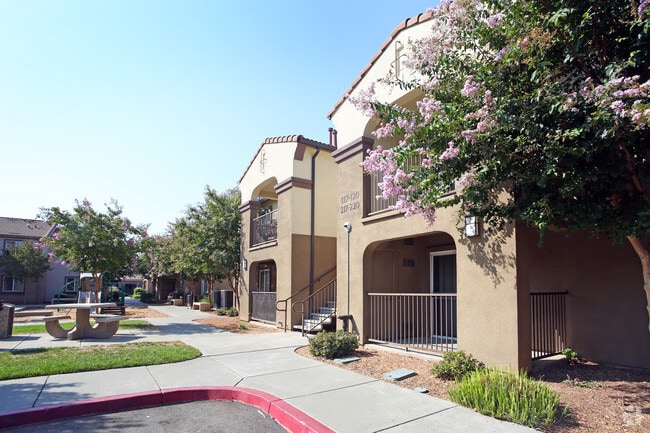 Meridian Family Apartments - Meridian Family Apartments