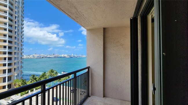 Photo - 540 Brickell Key Dr Condo Unit 1020