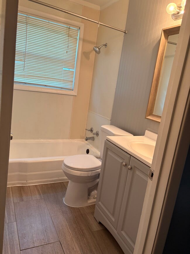 214 Coburg Dr