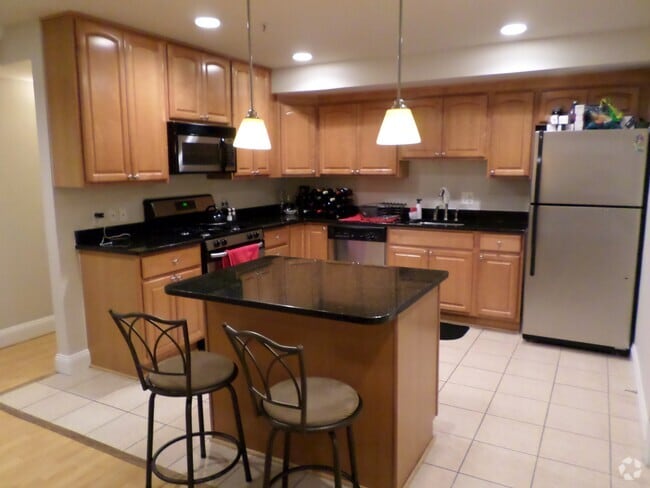Building Photo - 1300 Taylor St NW Unit 3 Rental