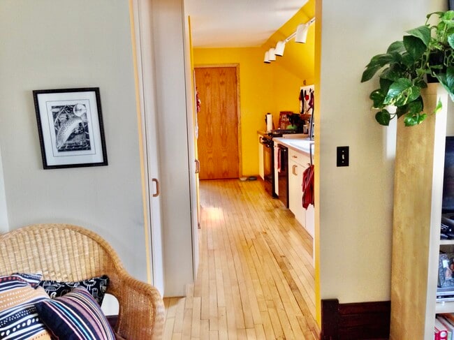 Photo - 1404 Vilas Ave Unit 1404VilasAvenueApt3