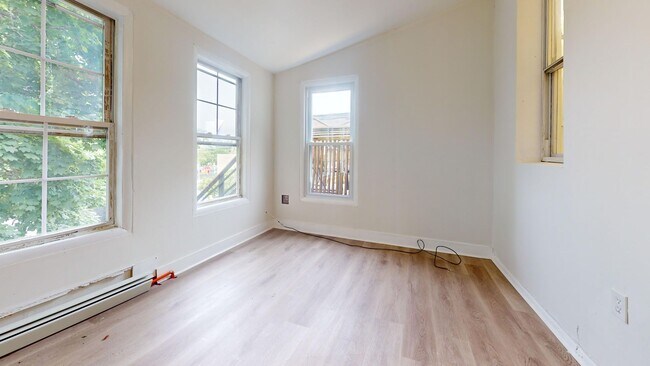 Photo - 7104 N Broad St Unidad 2