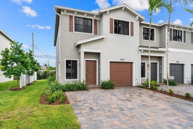 Photo - 5024 Elderberry St