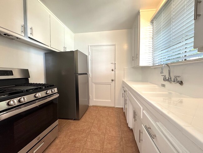 Photo - 2 MONTHS FREE! 1/BR with Private Garage in Hollywood Heights Unidad 6701.50