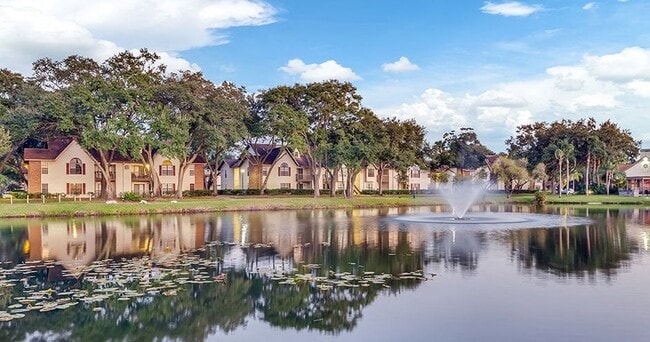 Photo - The Oaks of Woodland Park Apartments