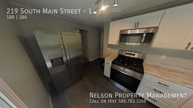 Photo - 219 S Main St Unidad 1