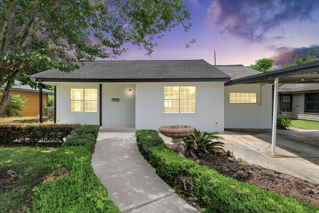 Photo - 3714 Florinda St