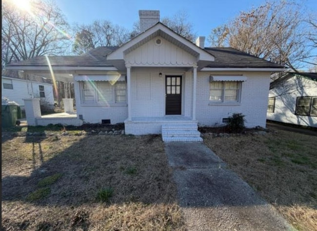 Building Photo - 215 Poplar St