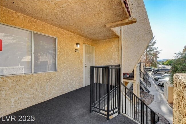 Photo - 1303 Darlene Way