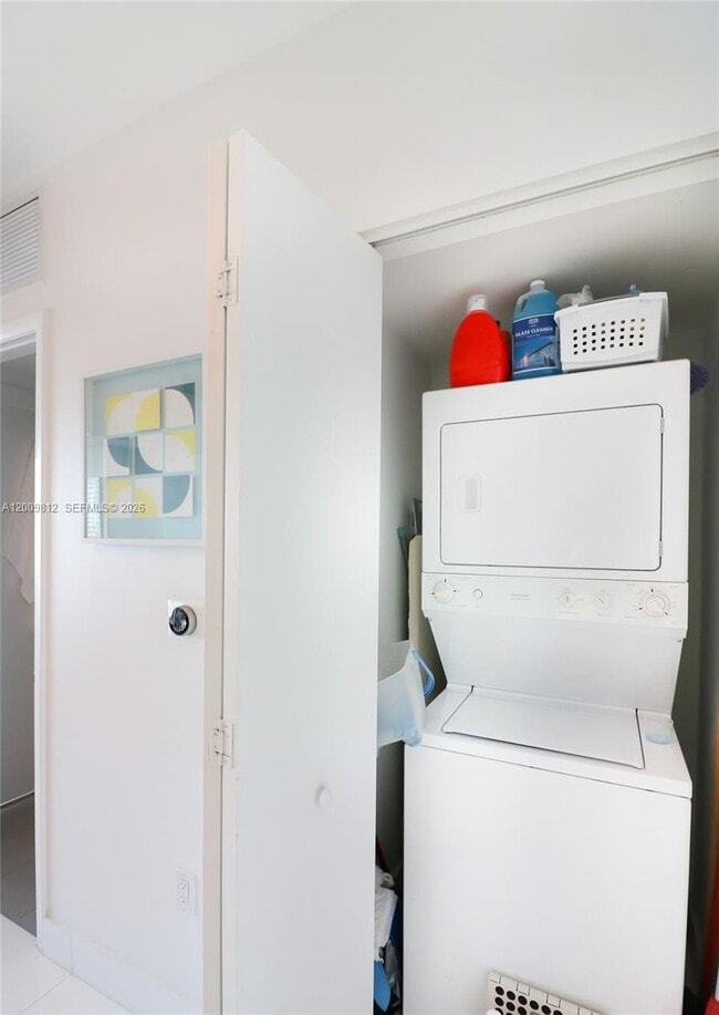 Photo - 92 SW 3rd St Unit 3211