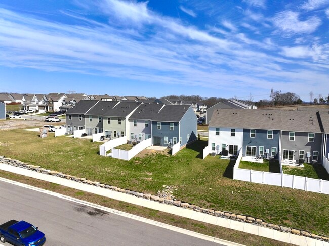 Photo - 1037 Clendening Dr