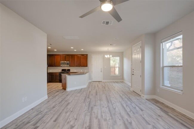 Photo - 5701 Cougar Dr