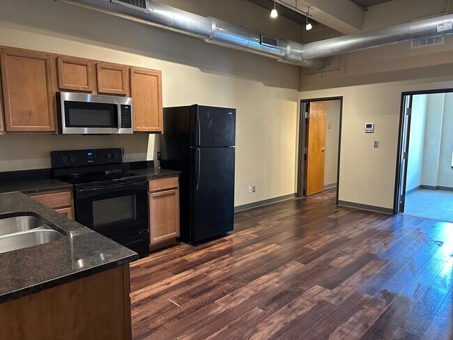 Photo - 1012 E Broadway