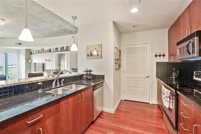 Photo - 250 Pharr Rd NE Unit 313