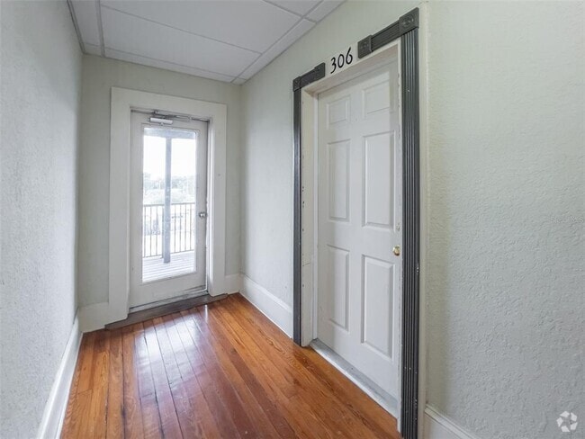 Building Photo - 11 N Central Ave Unit 306 Rental