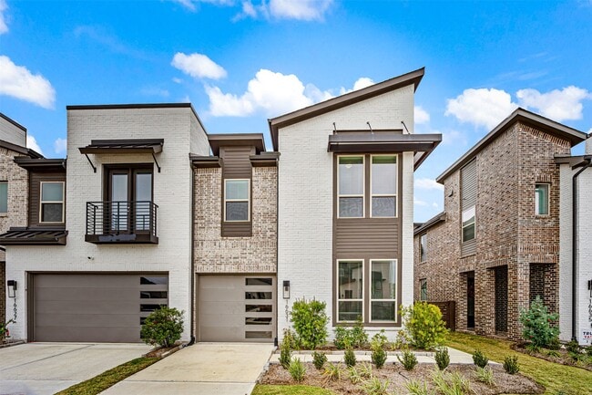 Photo - 16631 Lake Austin St