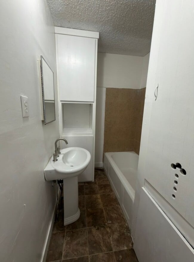 Photo - 2201 23rd St Unit Front