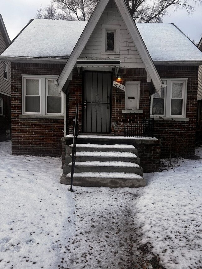 Building Photo - 3-bedroom located on Detroit's East side!