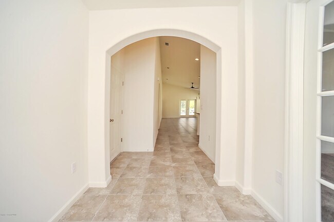 Photo - 1033 Musgrass Cir