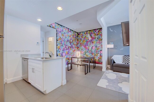 Photo - 346 NW 35th St Unidad 3
