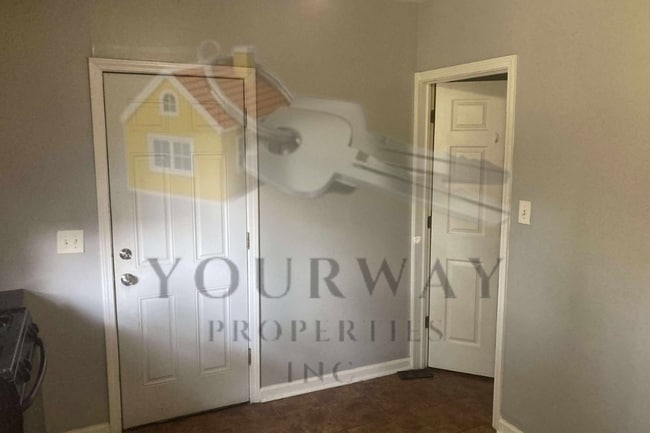 Photo - 883 Brown Rd