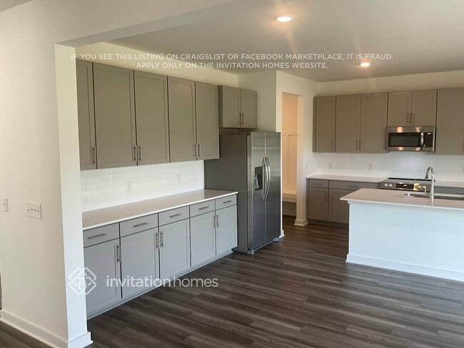 112 Longwood Dr