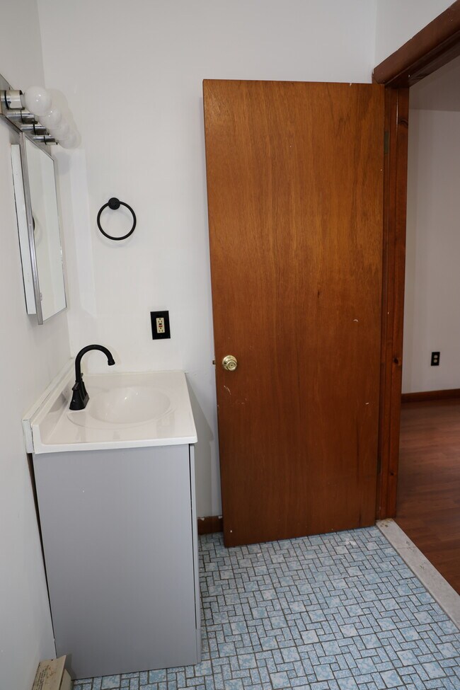 First level bathroom - 821 Webster Pl Unit 2nd Floor