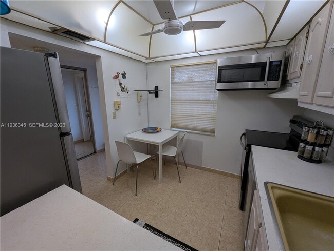 Photo - 2 Abbey Ln Unit 206