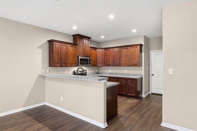 Photo - 112 Artesian Way