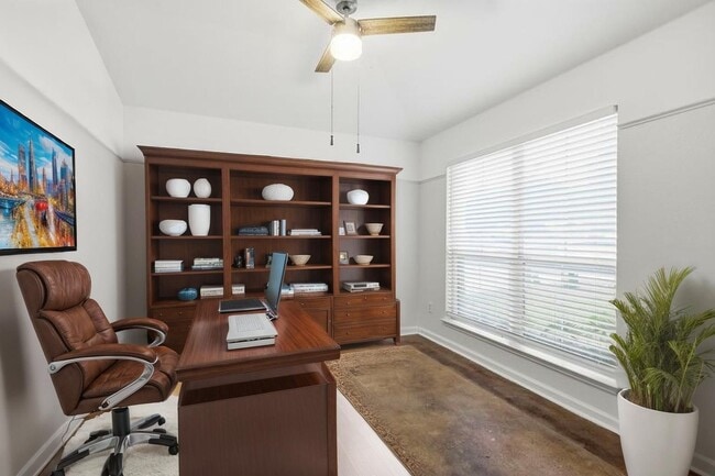 Photo - 1202 Sundrop Pl