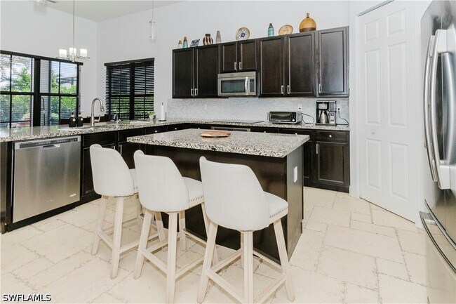 Photo - 5169 Roma St S