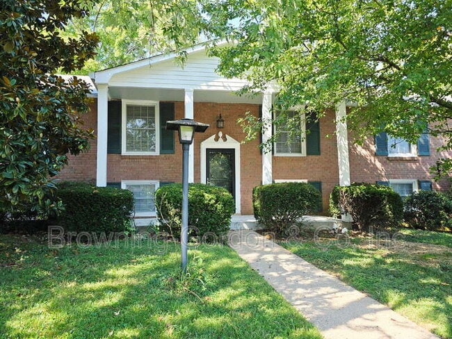 Building Photo - 927 Neuhoff Ln Rental
