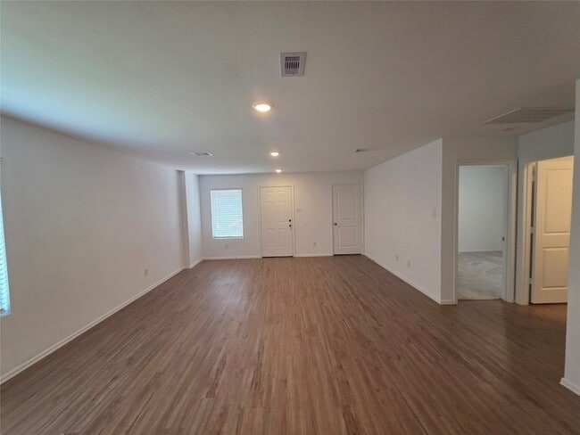 Photo - 314 Riverwood Village Ln