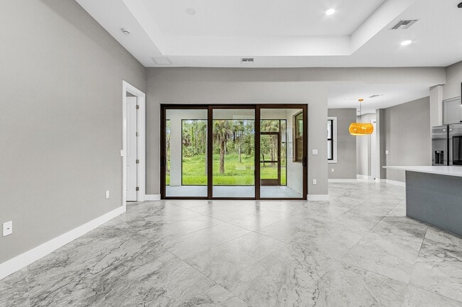 Photo - 408 41st Ave NE