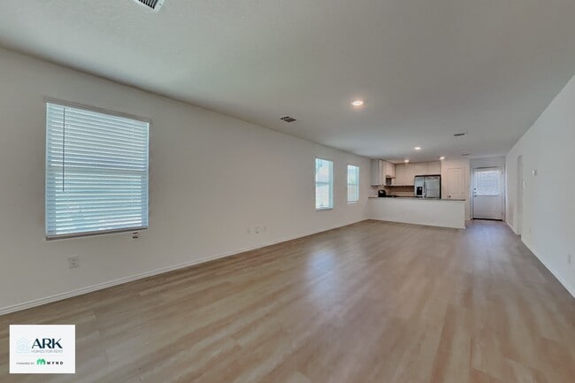 4125 Waterfall Cv