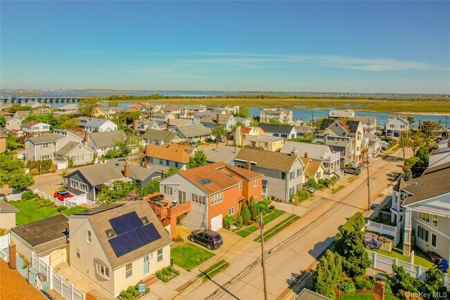 23 Garden City Ave