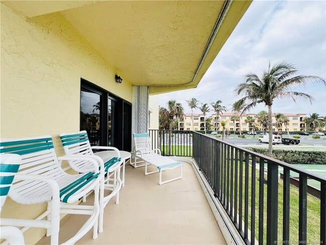 Building Photo - 7430 S Ocean Dr Unit 217