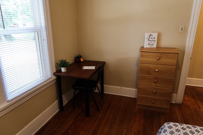 Photo - 604 S Lincoln Ave