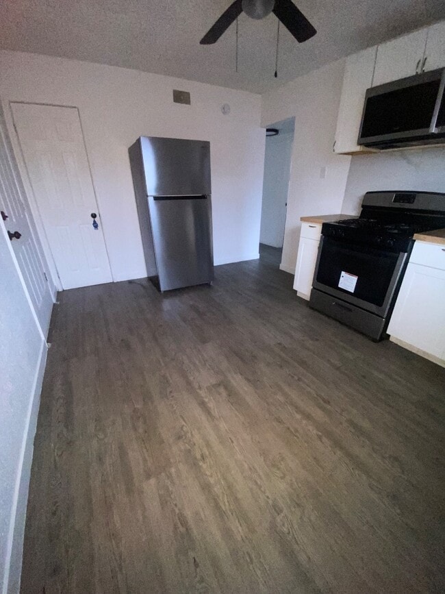 Photo - 815C Courtois Unit C