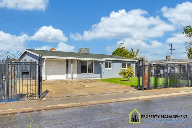 Photo - Charming 3 Bedroom, 1 Bath Home with Large...