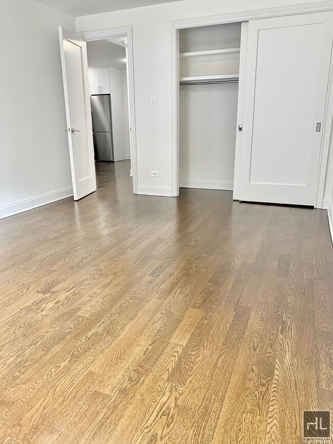 Photo - E 16 ST Unidad 8D