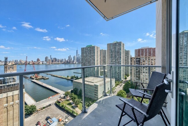 20 Newport Pkwy Unit 2007