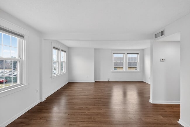 Photo - 8 E Marthart Ave Unit B