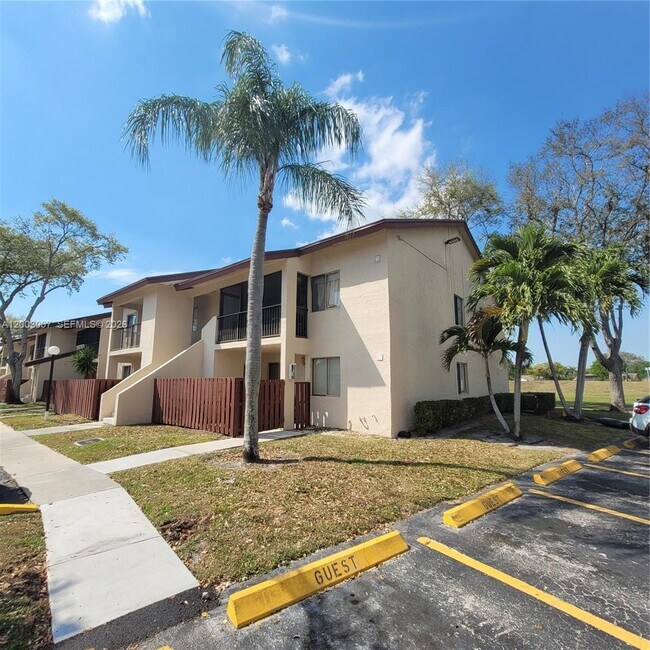 Photo - 7941 Southgate Blvd Unit A5