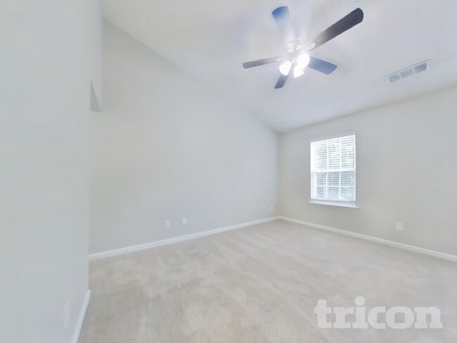 Photo - 218 Osmanthus Way