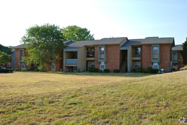 Photo - Granbury Heights Apartments