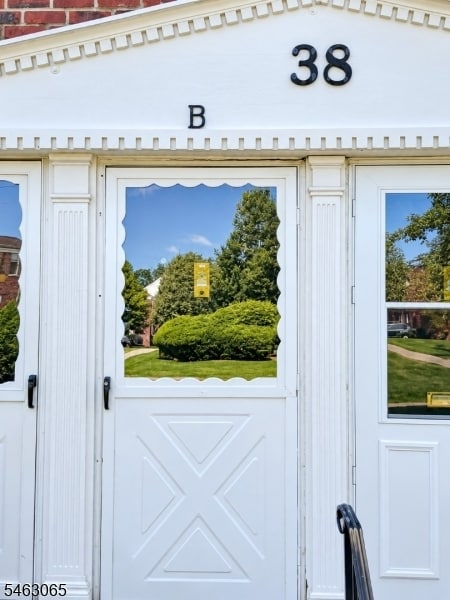38 Colfax Manor