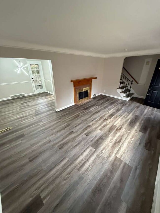 Photo - Updated 3-Bedroom Home in Lyndhurst Schools | Yard + Garage