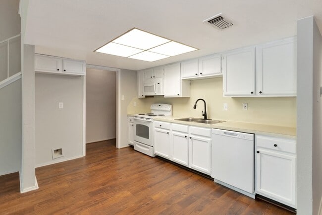 Photo - 14777 Wunderlich Dr Condo Unit 1604