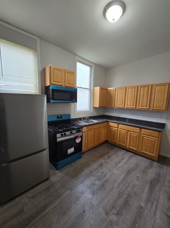 Photo - 584 Hunterdon St Apartments Unit 1